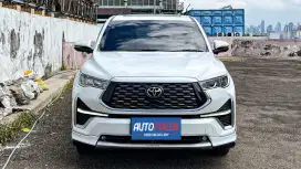 {Km 13rb}Toyota Innova Zenix 2.0L Q Hybrid CVT Modelista 2023