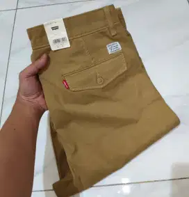 Levi's Chinos Reguler Straight Fit Size 34 New Original