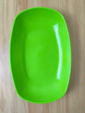 Tempat Makanan Ukuran Sedang Warna Hijau
