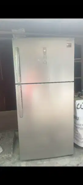 Kulkas Samsung inverter twincooling kapasitas 600 liter original