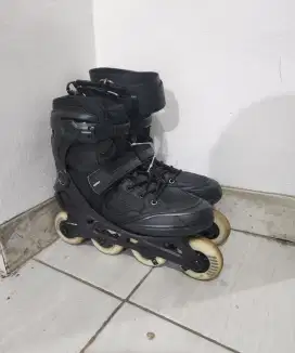 Sepatu Roda Nego Sampai Deal Sesuai Foto