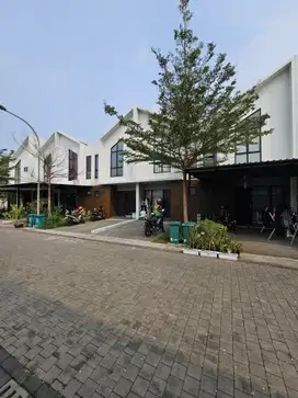 Rumah Citra Garden Puri. UNIT Istimewa, Full Renov - NEGO sd DEAL