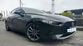 (Km 20rban) Muluz Mazda 3 Hatchback Skyaktive G AT 2020 Tgn1 DP 30 jt