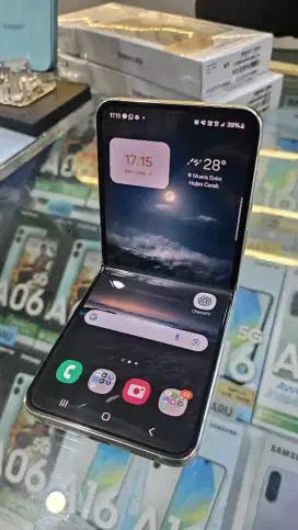 Samsung Z Flip 5 256GB 5G