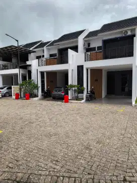 Dijual rumah akses tol karawaci cuma bayar 10jt langsung huni