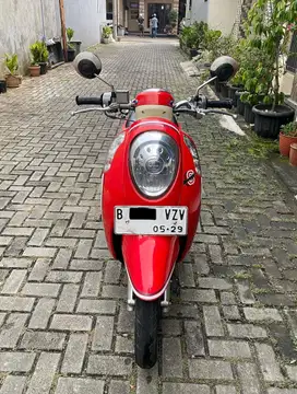 Honda Scoopy 2014