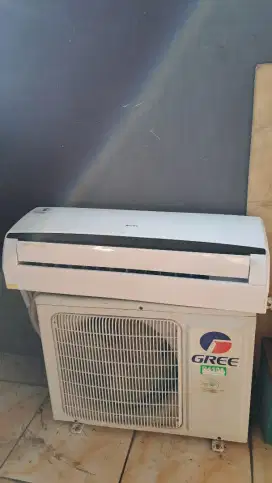 Ac Gree 1.5 PK (Second Unit) 4 Bulan Pemakaian