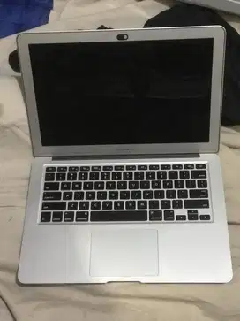 Macbook Air 2015 i5 RAM 8GB SSD 256