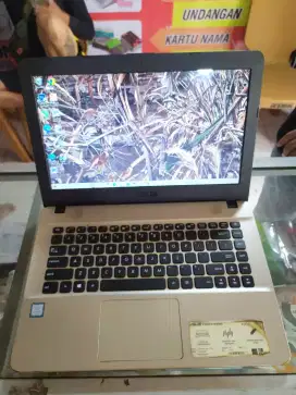Laptop asus x441u