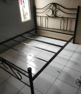 Jual tempat tidur besi triplek tebal