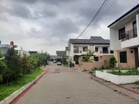 Gateway Residence 2 lantai harga negotible langka jarang ada