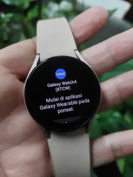 Jam smartwatch Samsung galaxy Watch4 mulus normal
