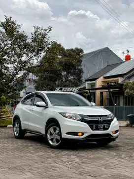 Dijual cepat HRV S matic 2016
km 108rb