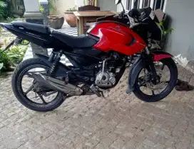 Bajaj Pulsar 135 LS Tahun 2010 Ss lengkap Pajak hidup Plat panjang.