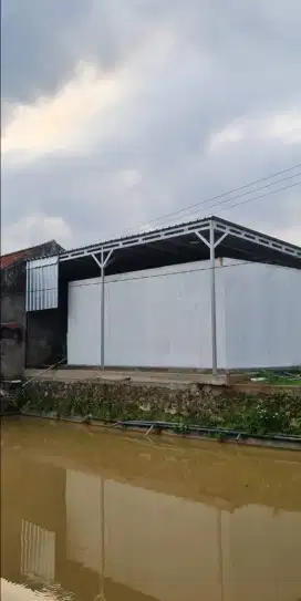 Pembuatan dan pemasangan cold storage room