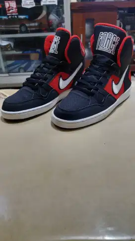 Sepatu Nike Son of Force