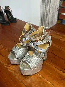 Sepatu Wanita Kekinian – Harga Terjangkau, Siap Pakai!