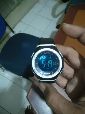 Di jual jam tangan digital SUNTO