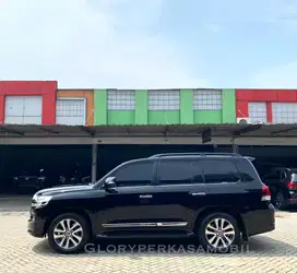 Toyota Land Cruiser VXR 2019/ 2020 KM 30rb ANTIK Toyota LC200 LC 200