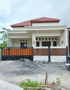 Rumah siap huni mewah kalisegoro Gunungpati Semarang dekat Unnes