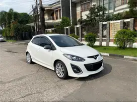 Dp 5jt - Mazda 2 R 1.5 matic 2013 Putih || 2014