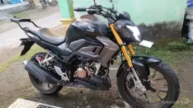 NEW CB150R StreetFire 2023