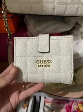 Dompet ori guess
