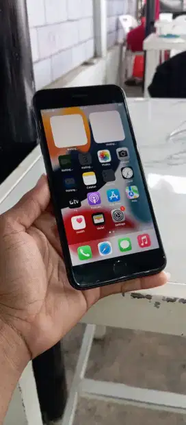 iPhone 7 plus ( 32gb )