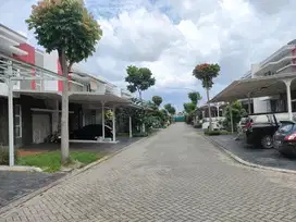 Rumah  dijual daerah Green Lake City, bangunan masih standar developer