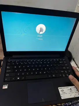 Jual Laptop Asus E502W Murah