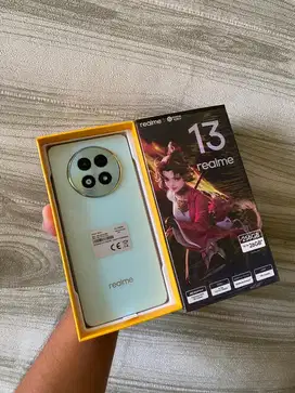 Realme 13 5G Ram 12/256 Like New (Sebulan Pakai)