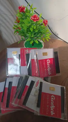 Emas 24 karat merek gadjah