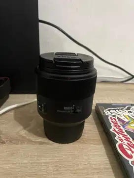 Meike 85mm 1.8mm auto sony fullframe