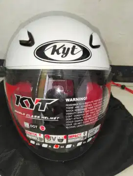 Helm KYT DJ Maru