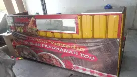 Meja kontainer jualan