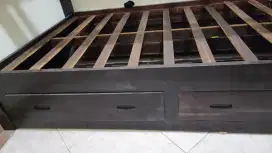Dijual tempat tidur dari kayu jati asli jepara