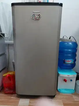 Kulkas Panasonic 1 pintu pemakai