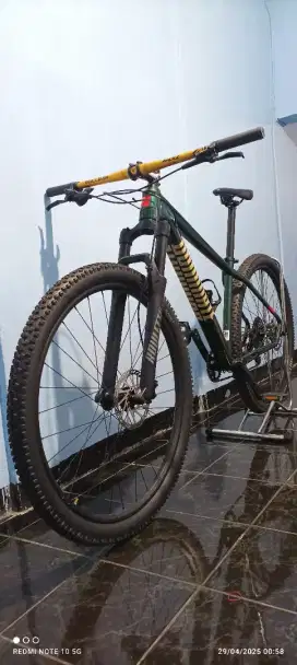 dijual cepat sepeda dominate a one comp 29 er upgrade