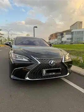 Lexus ES300H Hitam ors