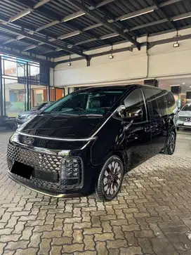 2022 Hyundai Staria Lombardi Edition Diesel Km 9000