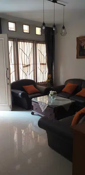 Disewakan Rumah Siap Huni Di Summarecon Kelapa Gading Bekasi
