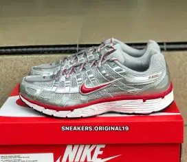 NIKE P-6000 METALLIC SILVER GYM RED