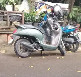 SCOOPY PRESTIGE 2023 HIJAU