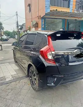 Jazz Rs Hitam 2016