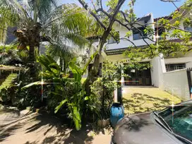 Dijual rumah Asri dan harga bagus di Villa Duta.
