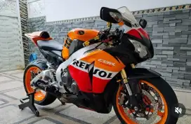 HONDA CBR 1000rr 2011
