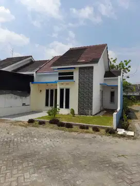 Jual Rumah Ready Stock Dekat Exit Tol Bandar Kedungmulyo Jombang