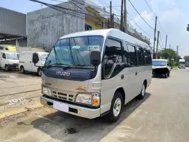 Dijual Isuzu Elf Microbus 4 Roda Tahun 2013
