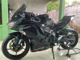 Kawasaki Zx25r Qs.