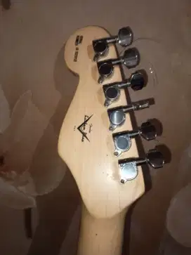 Gitar listrik stratocaster custom